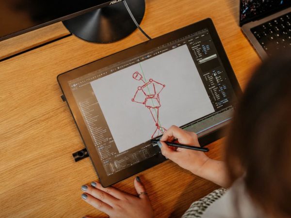 ✏️ Por que usar a Wacom na criação de croquis de moda?